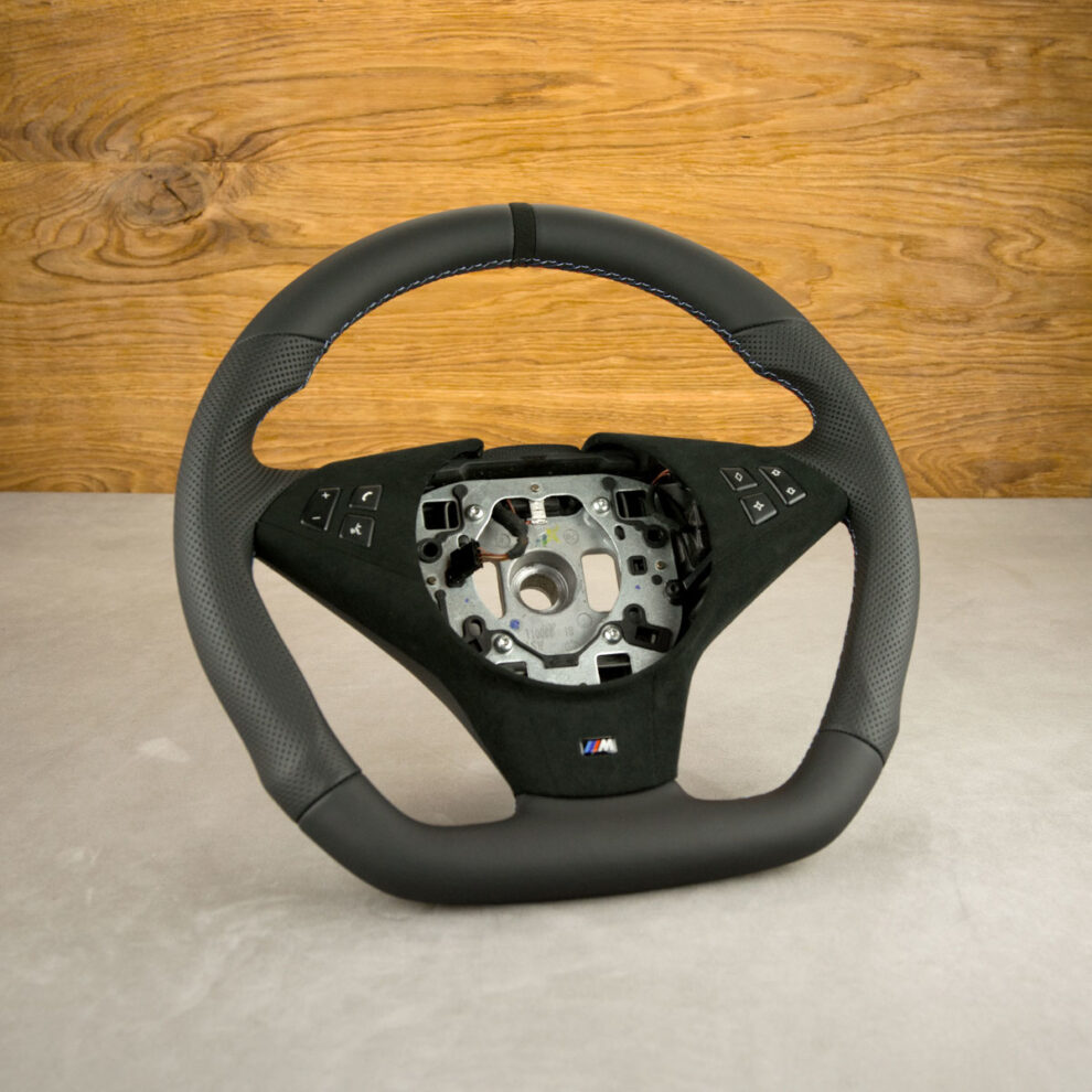 Modyfikacja i obszycie kierownicy BMW E83