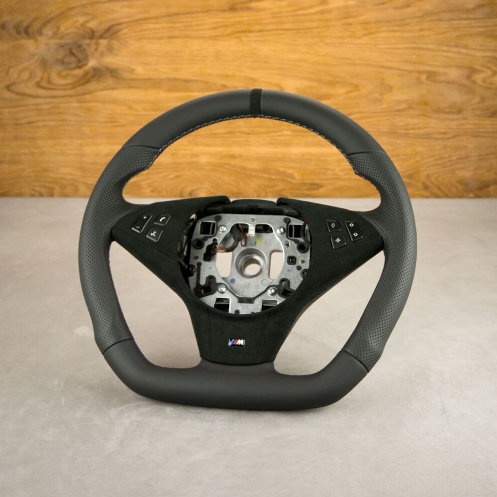 Modyfikacja i obszycie kierownicy BMW E83