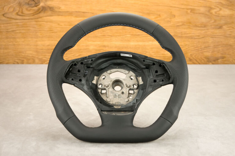 Modyfikacja i obszycie kierownicy BMW E90