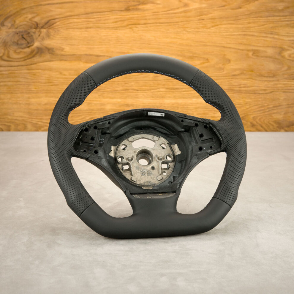 Modyfikacja i obszycie kierownicy BMW E90