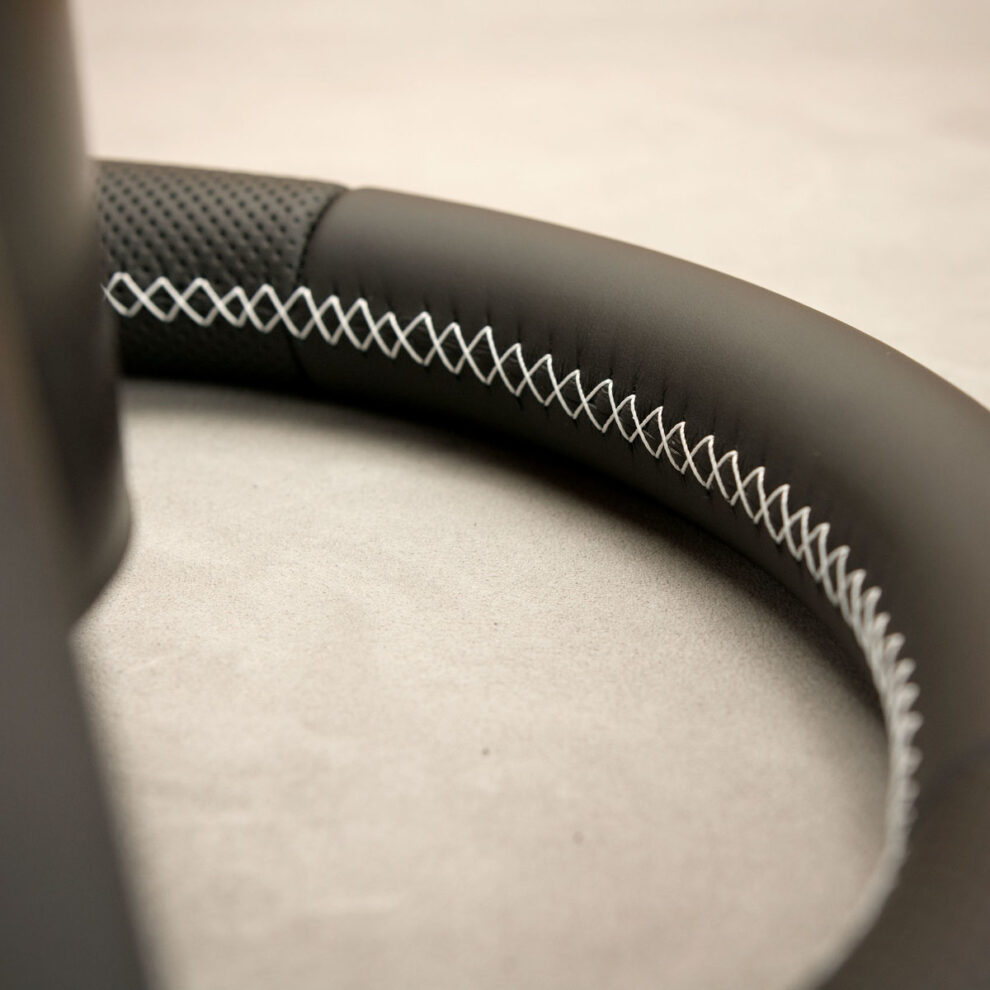 Modyfikacja i obszycie kierownicy Ford Mustang V