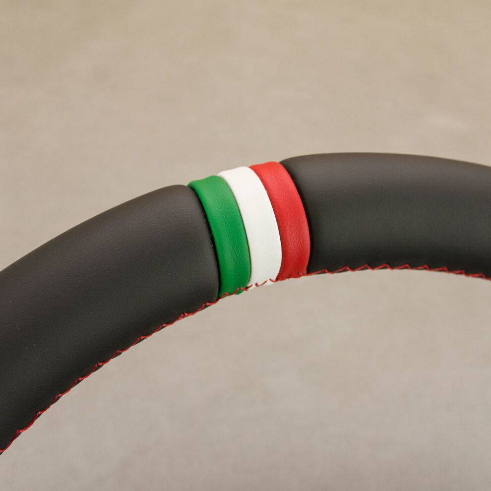 Modyfikacja i obszycie kierownicy Maserati Levante