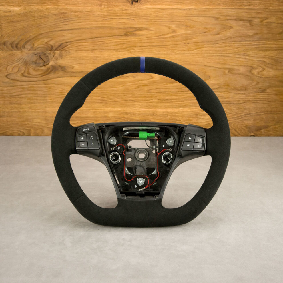 Modyfikacja i obszycie kierownicy Volvo C30