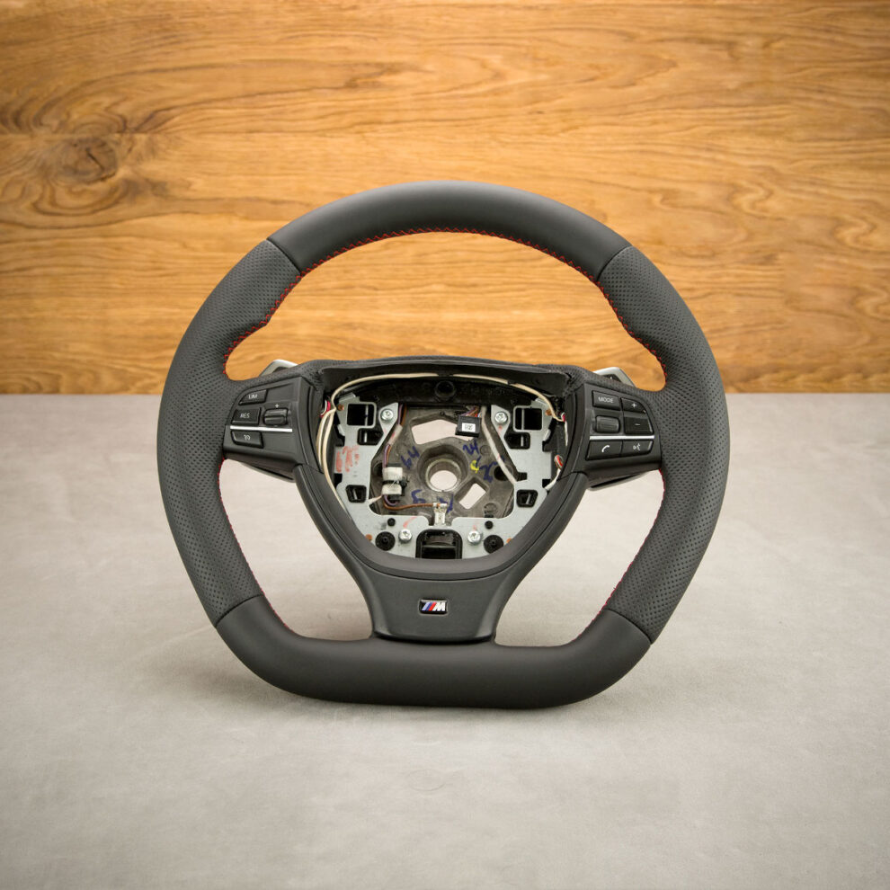 Modyfikacja i obszycie kierownicy BMW F10