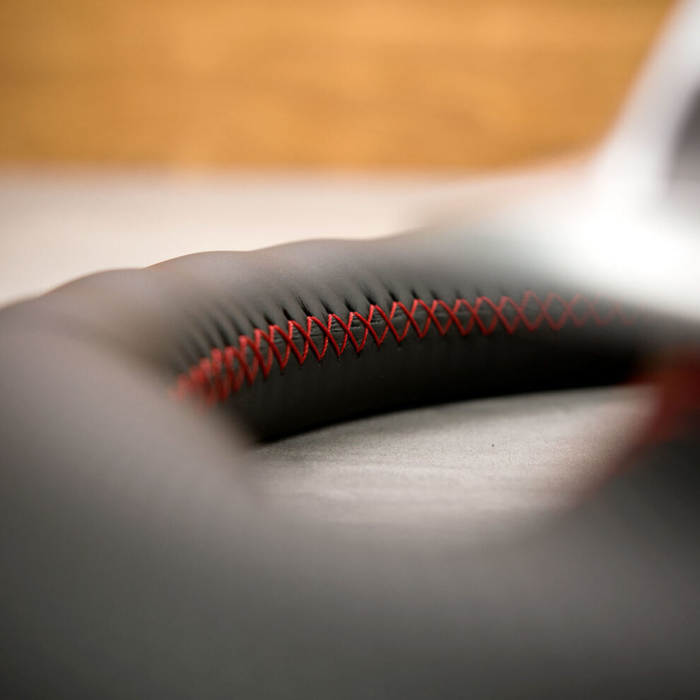 Modyfikacja i obszycie kierownicy BMW F10