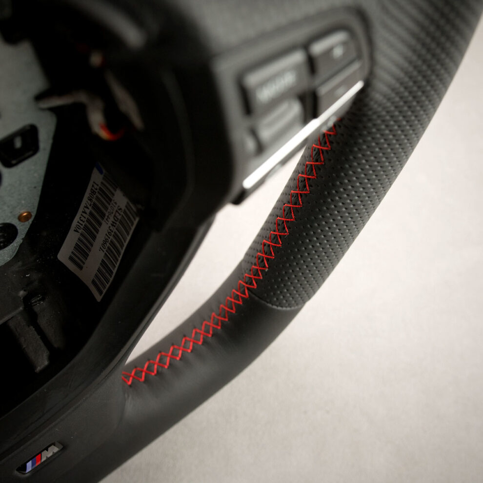 Modyfikacja i obszycie kierownicy BMW F10