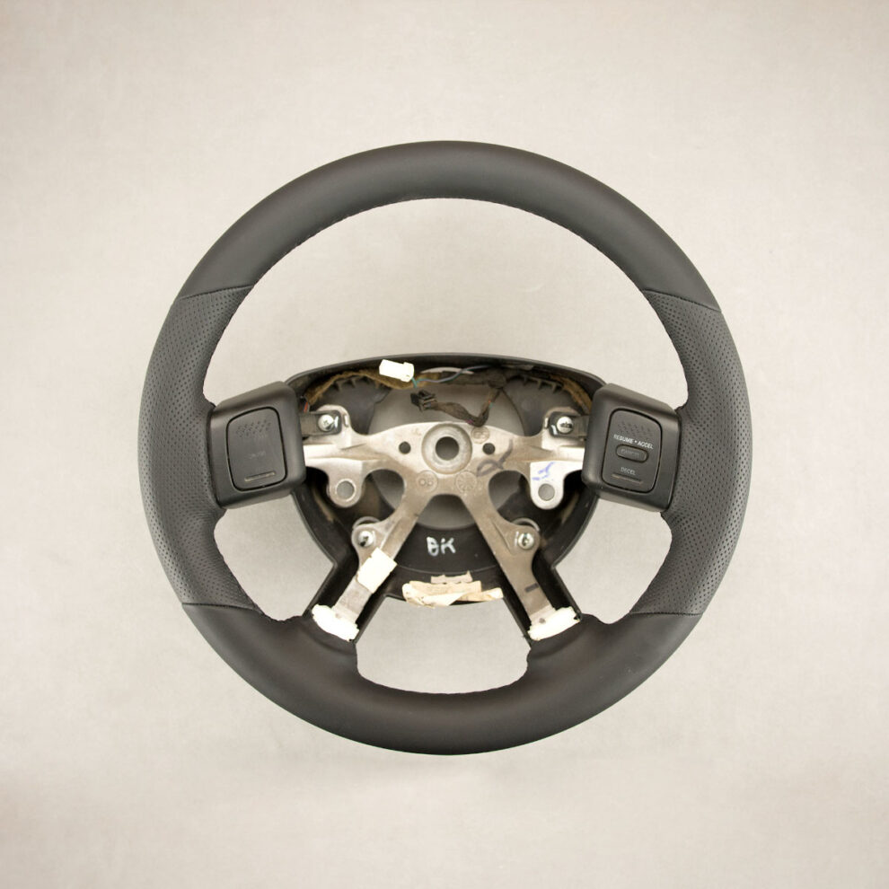 Modyfikacja i obszycie kierownicy Dodge Ram (2004)