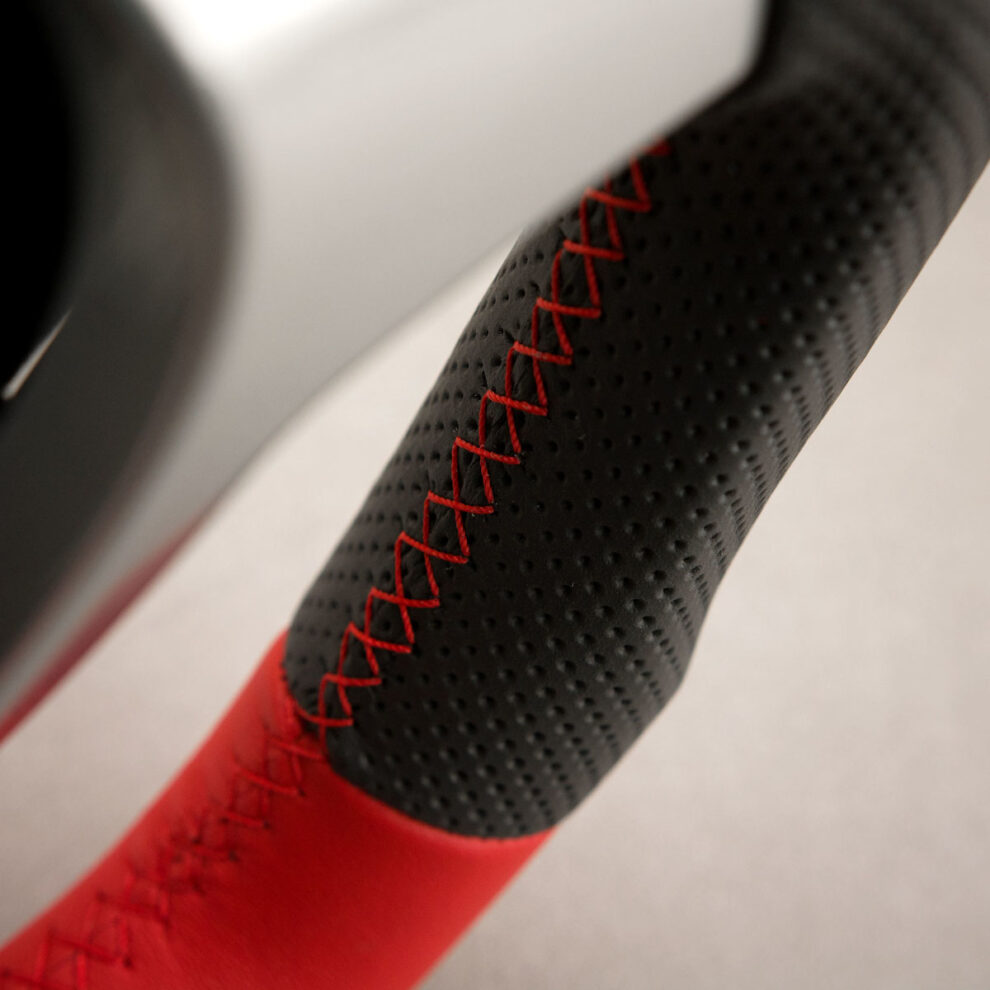 Modyfikacja i obszycie kierownicy Ford Fiesta Mk7