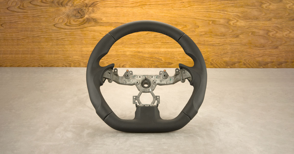 Modyfikacja i obszycie kierownicy Infiniti G35