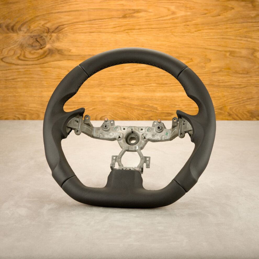 Modyfikacja i obszycie kierownicy Infiniti G35