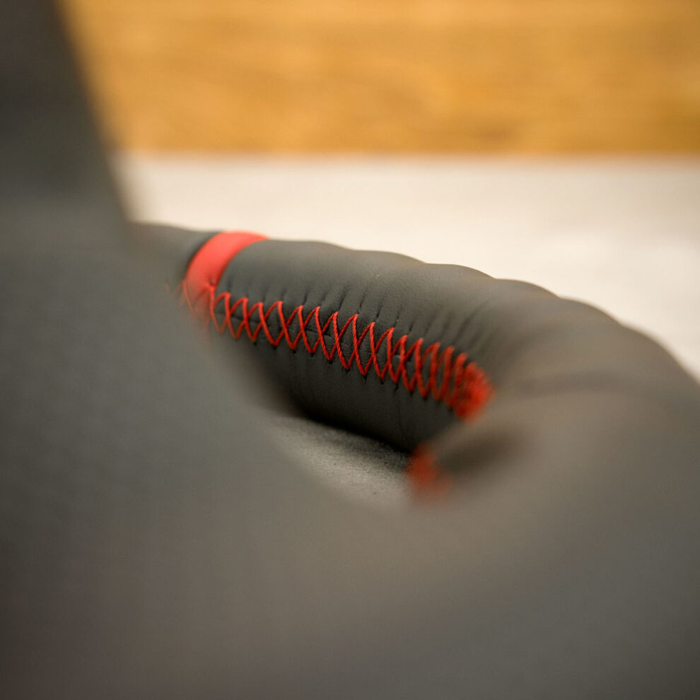 Modyfikacja i obszycie kierownicy Opel Frontera B