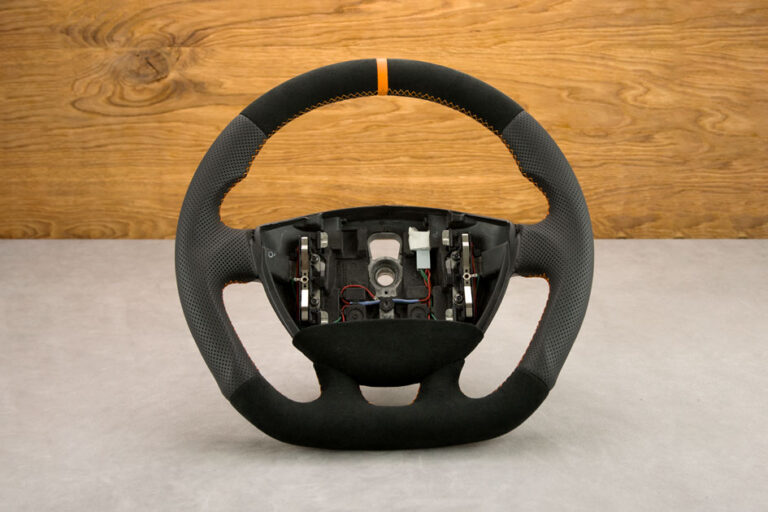Modyfikacja i obszycie kierownicy Renault Trafic II