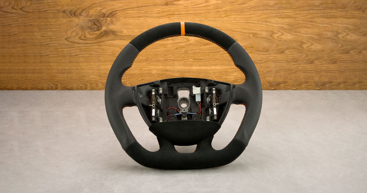 Modyfikacja i obszycie kierownicy Renault Trafic II