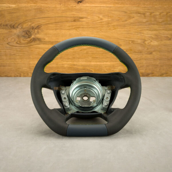 Kierownica Mercedes-Benz CLK W208 po modyfikacji Kierownica Mercedes-Benz CLK W208 po modyfikacji