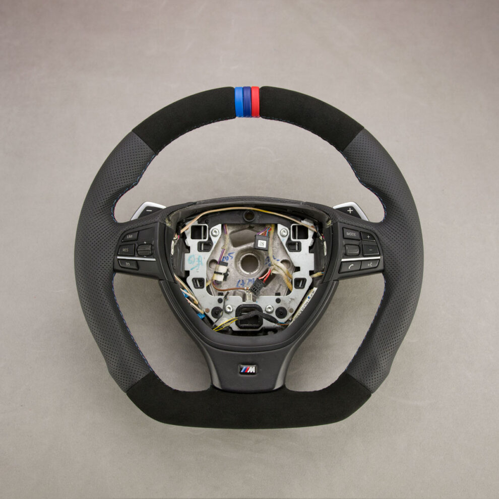 Modyfikacja i obszycie kierownicy BMW F10