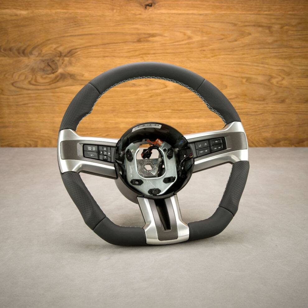 Modyfikacja i obszycie kierownicy Ford Mustang V