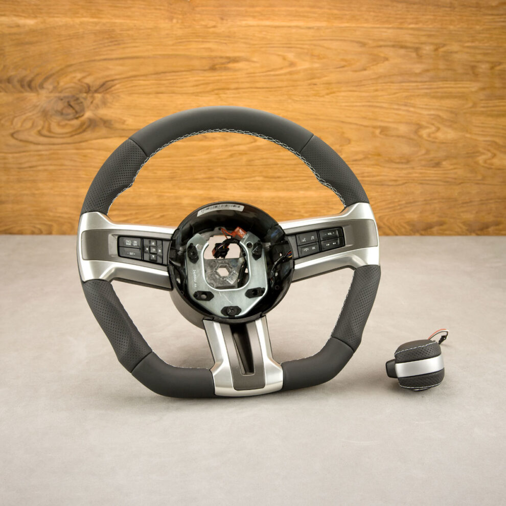 Modyfikacja i obszycie kierownicy Ford Mustang V