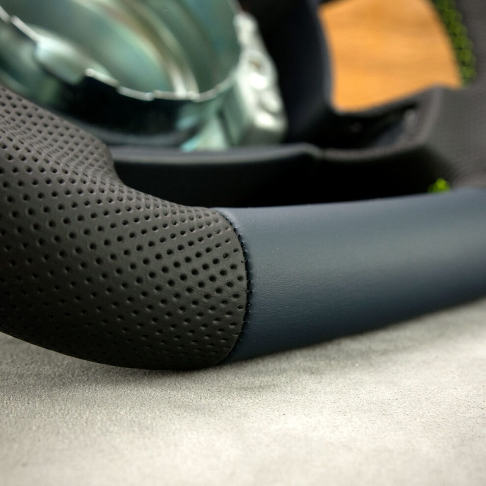 Modyfikacja i obszycie kierownicy Mercedes-Benz CLK W208