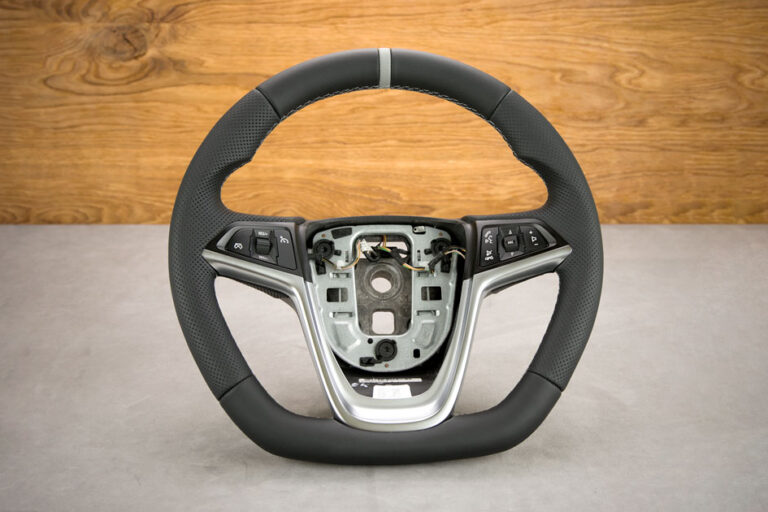 Modyfikacja i obszycie kierownicy Opel Astra J