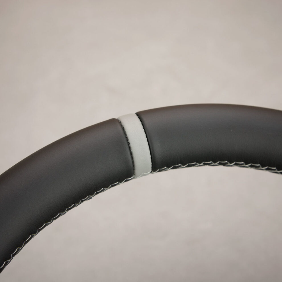 Modyfikacja i obszycie kierownicy Opel Astra J