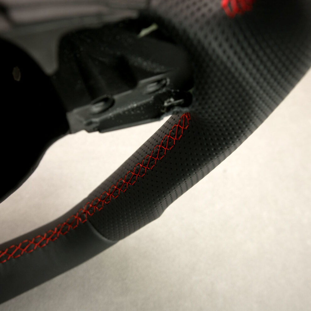 Modyfikacja i obszycie kierownicy Opel Vectra C