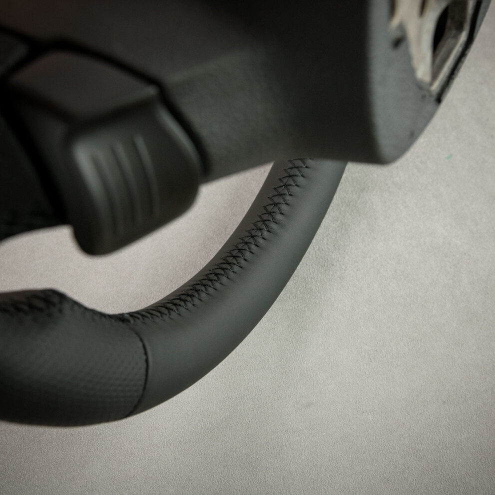 Modyfikacja i obszycie kierownicy Volkswagen Passat B7