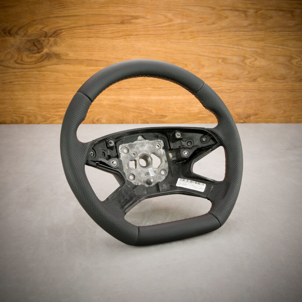 Modyfikacja i obszycie kierownicy Mercedes-Benz W164