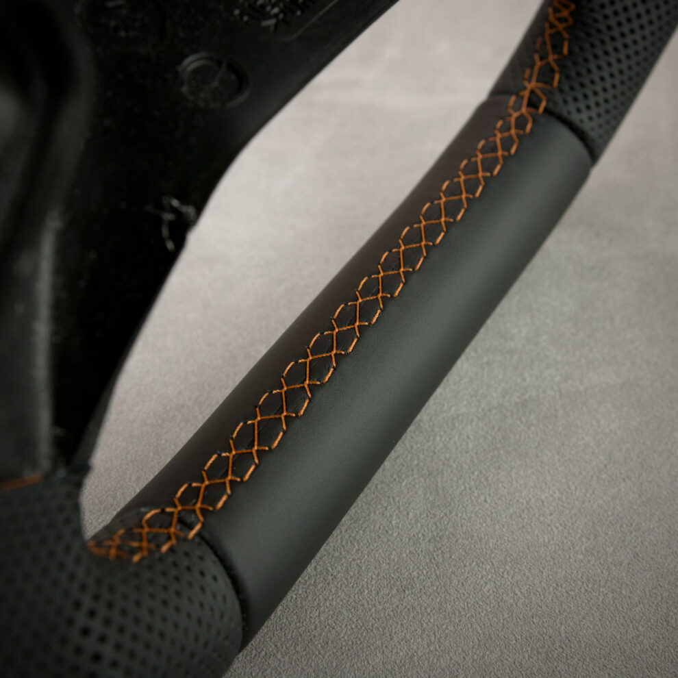 Modyfikacja i obszycie kierownicy Mercedes-Benz W164