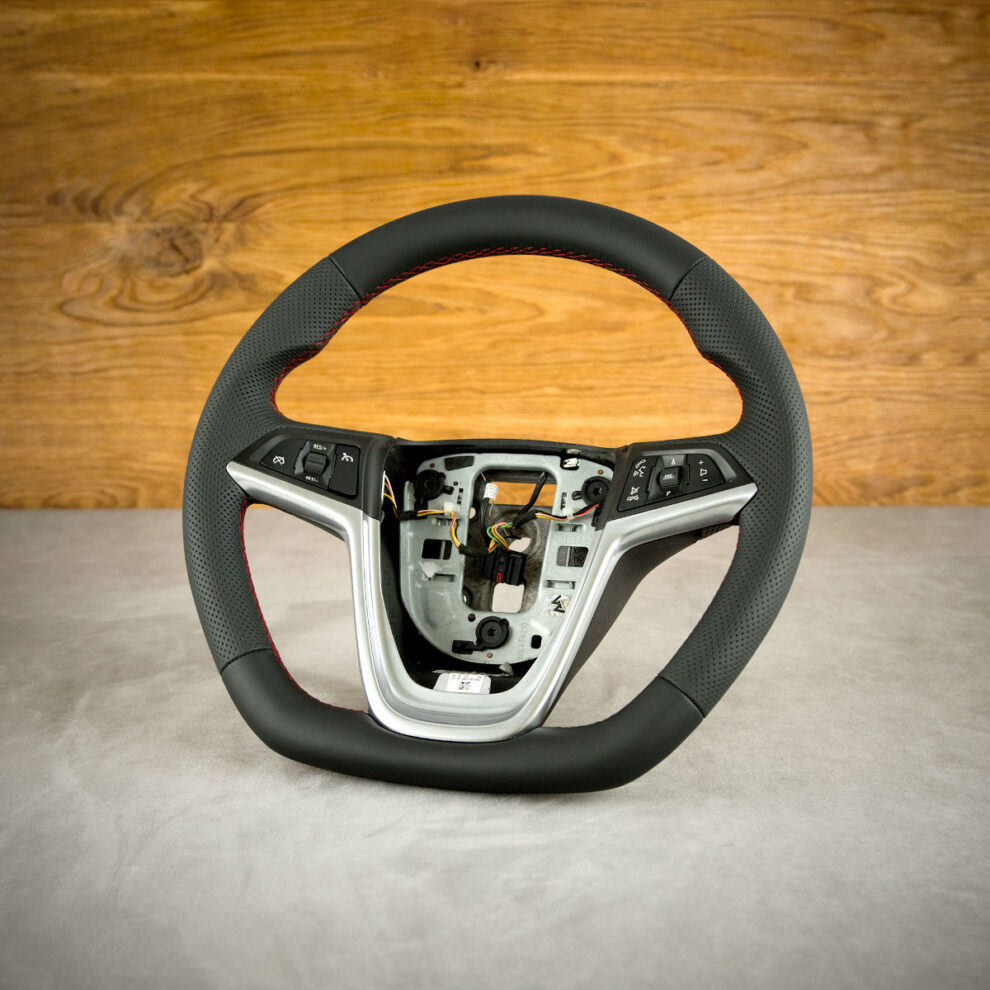 Modyfikacja i obszycie kierownicy Opel Astra J