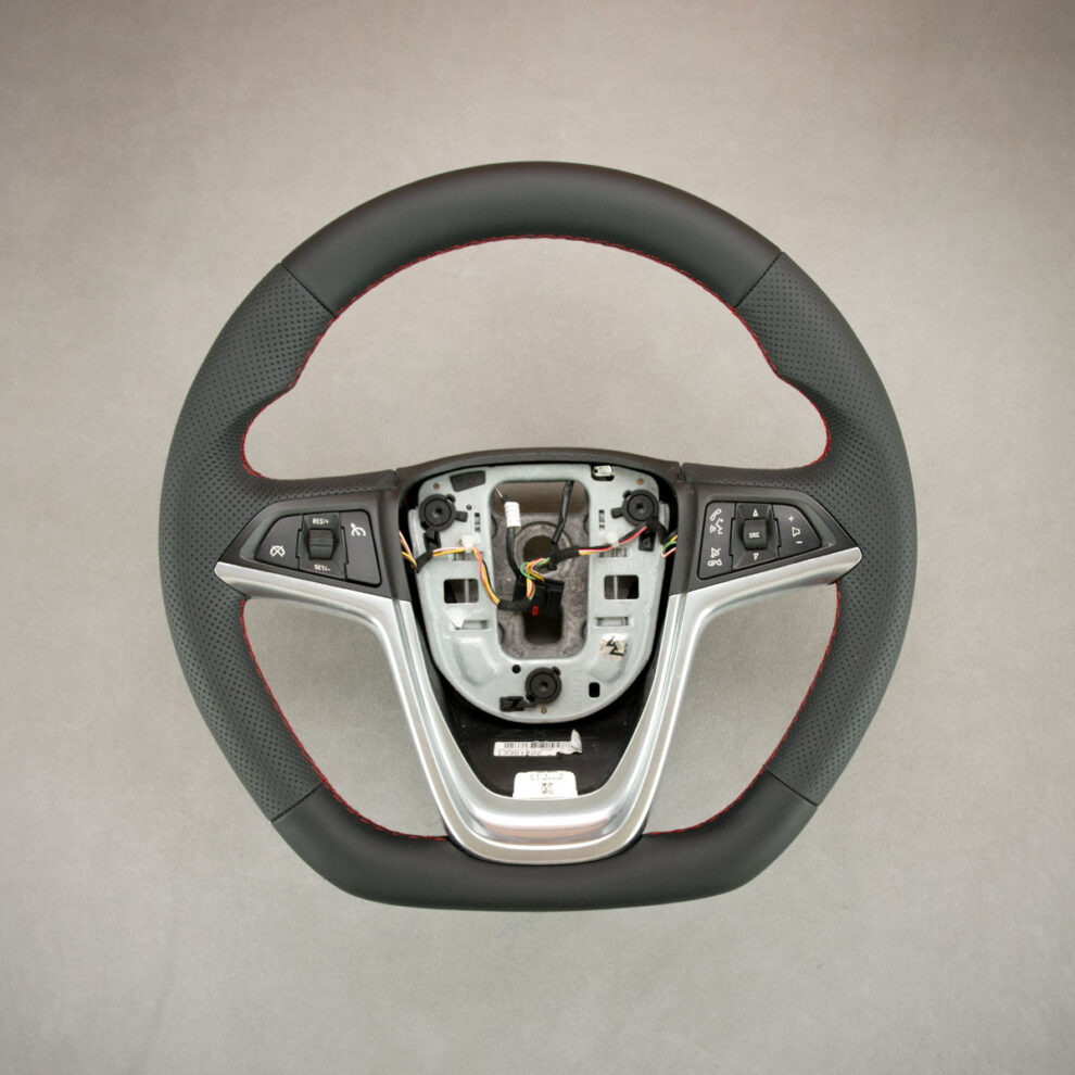 Modyfikacja i obszycie kierownicy Opel Astra J