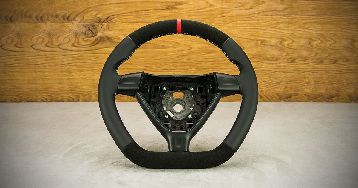 Modyfikacja i obszycie kierownicy Porsche 718 Cayman