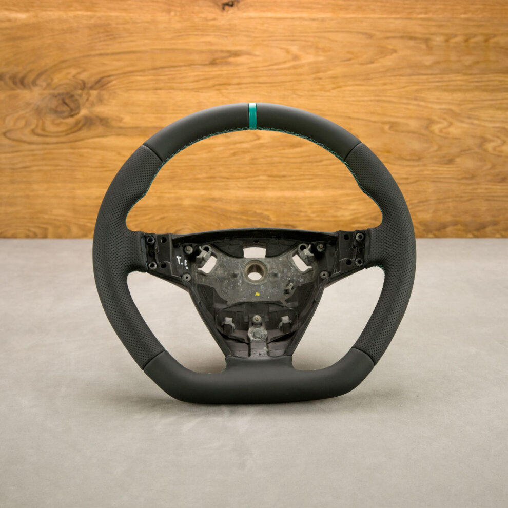 Modyfikacja i obszycie kierownicy Saab 9-3