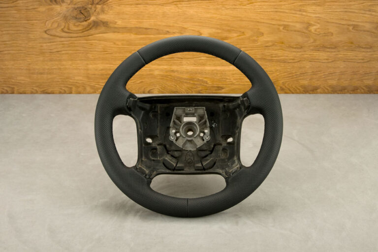 Obszycie kierownicy Land Rover Discovery