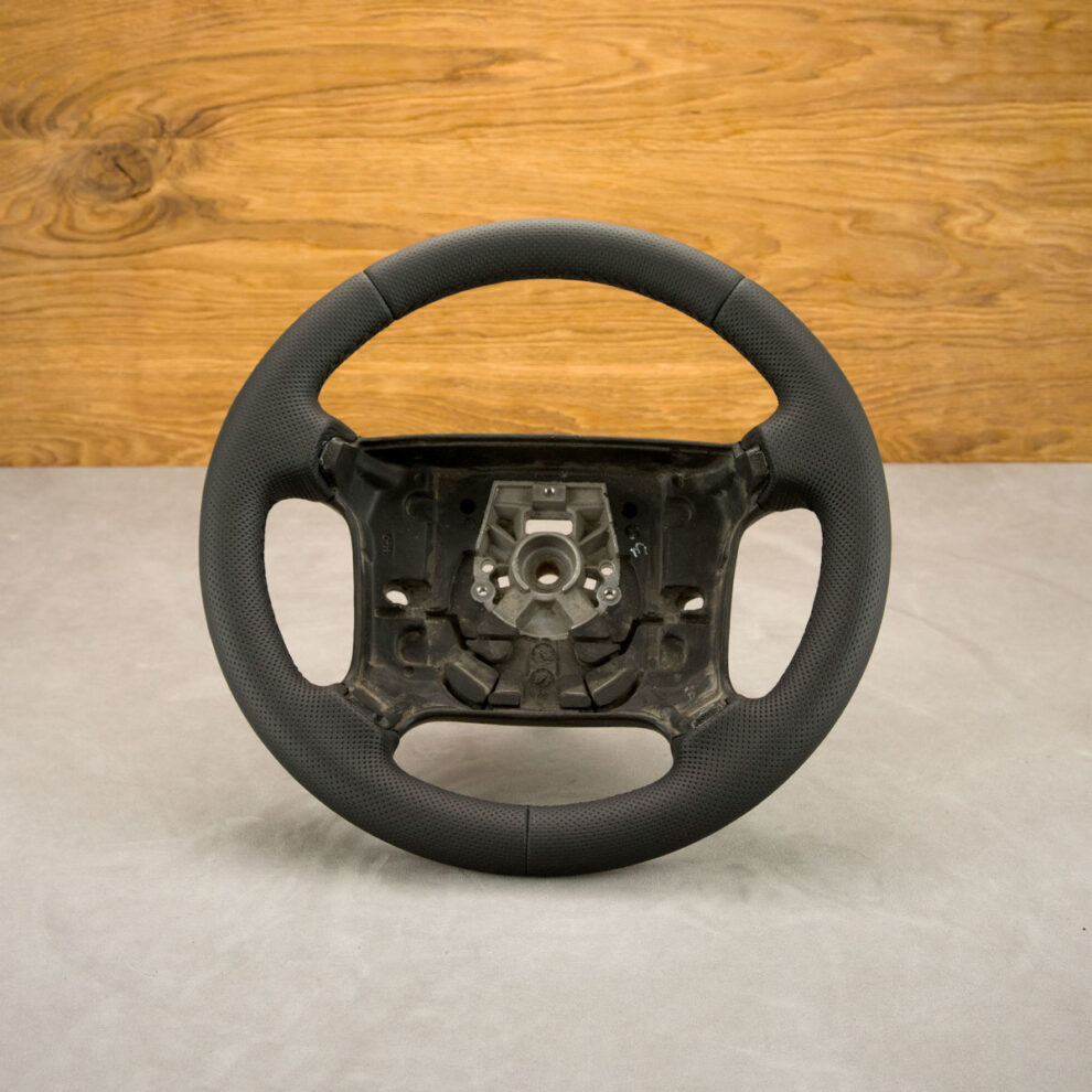 Obszycie kierownicy Land Rover Discovery