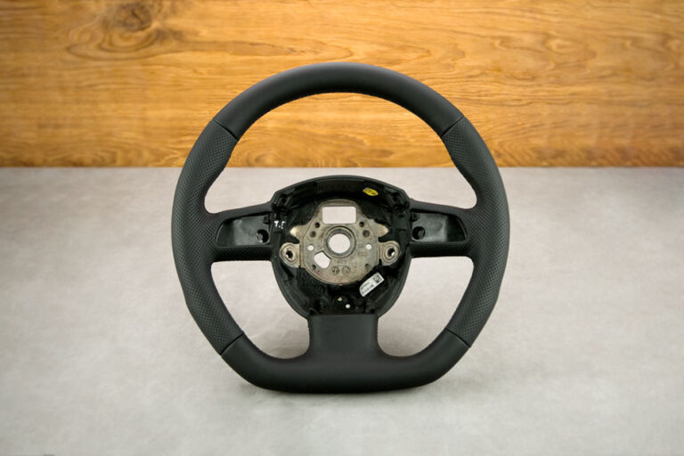 Modyfikacja i obszycie kierownicy Audi A4 B8