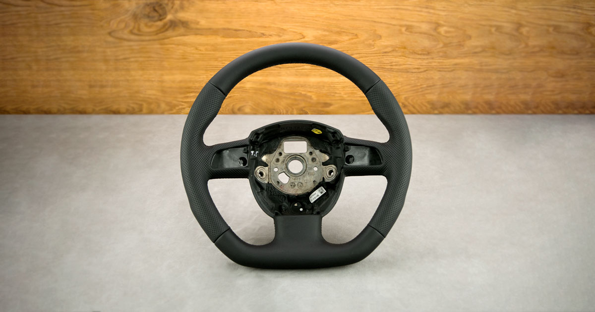 Modyfikacja i obszycie kierownicy Audi A4 B8