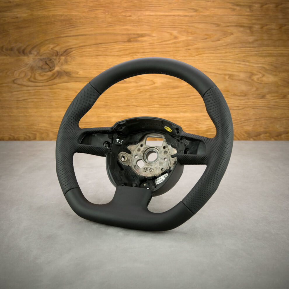 Modyfikacja i obszycie kierownicy Audi A4 B8