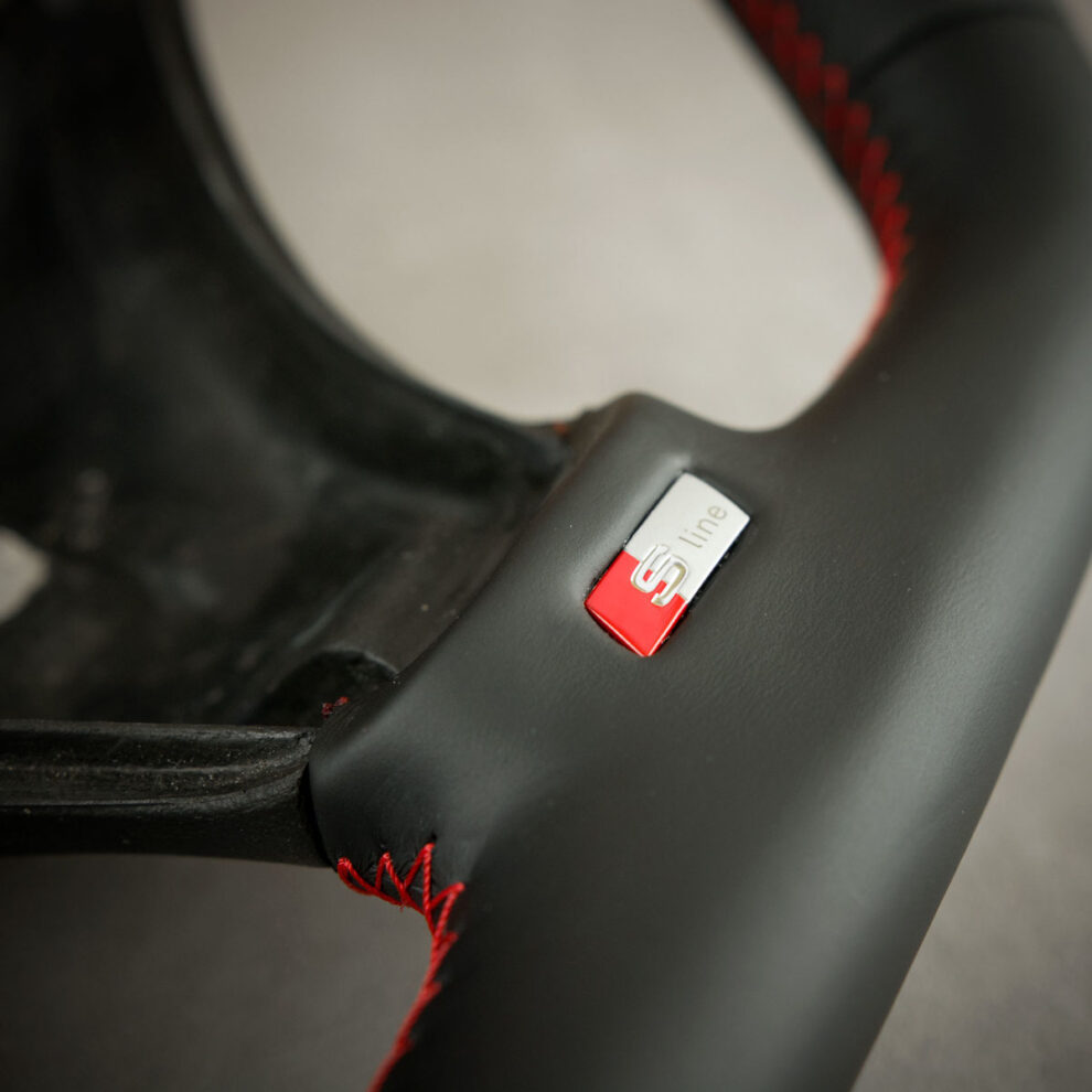 Modyfikacja i obszycie kierownicy Audi TT 8N