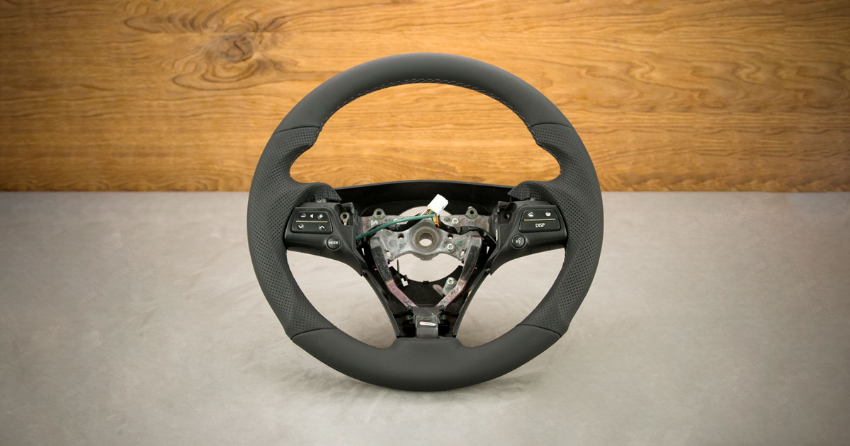 Modyfikacja i obszycie kierownicy Lexus GS Modyfikacja i obszycie kierownicy Lexus GS