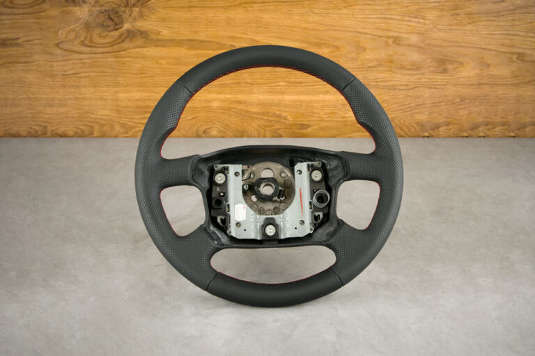 Modyfikacja i obszycie kierownicy Volkswagen Multivan T4