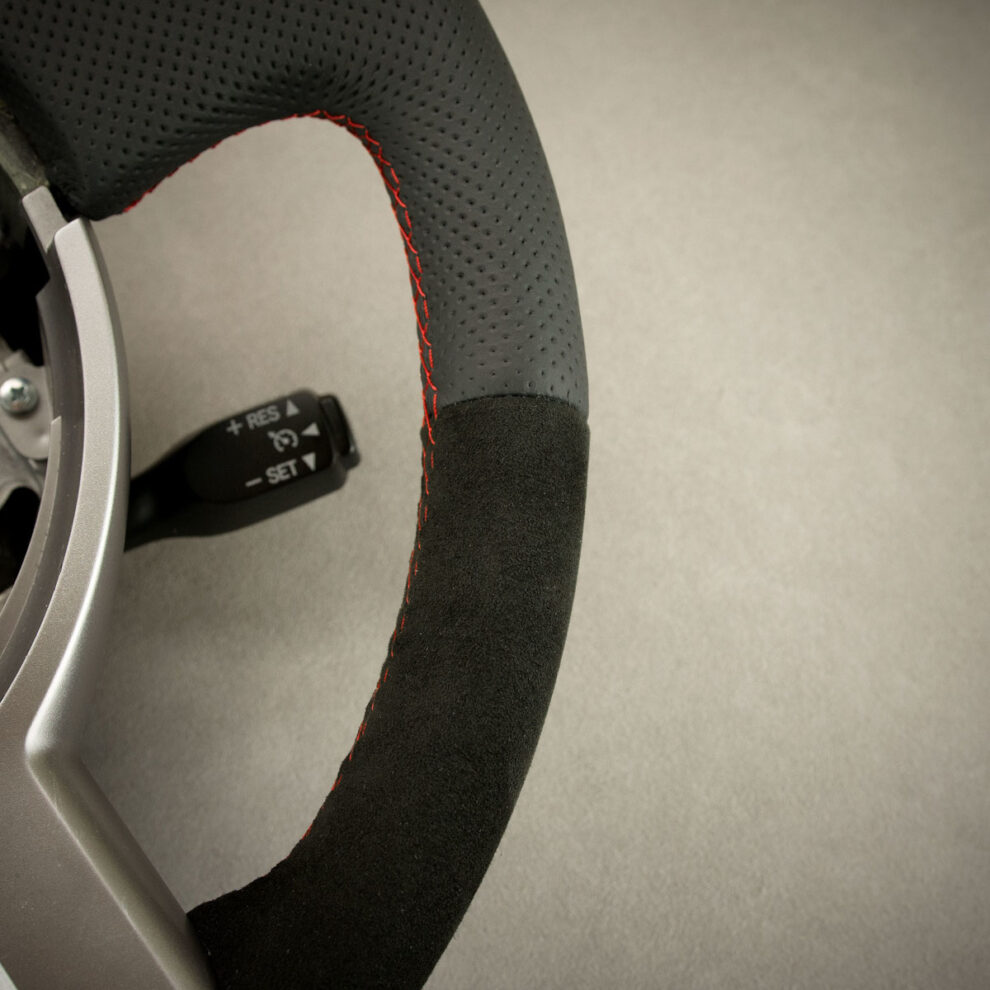 Obszycie kierownicy Subaru BRZ