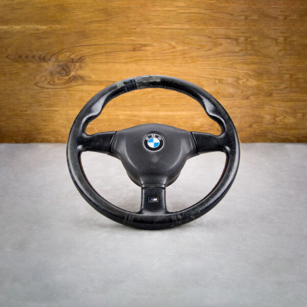 Kierownica BMW E31 przed obszyciem