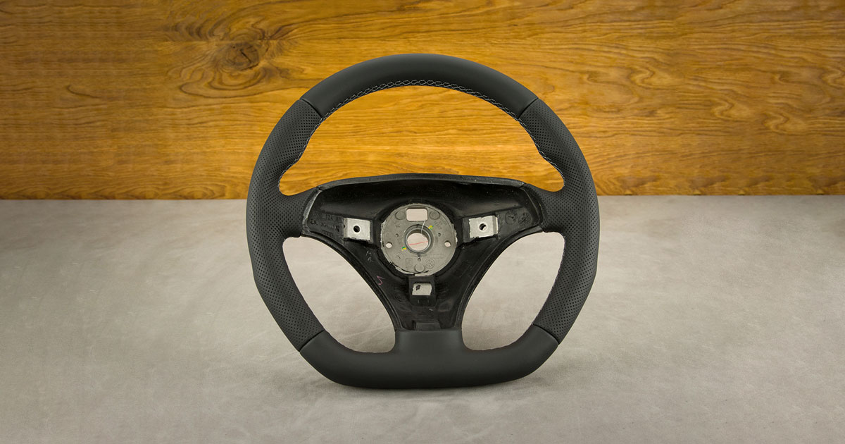 Modyfikacja i obszycie kierownicy Audi TT 8N Modyfikacja i obszycie kierownicy Audi TT 8N