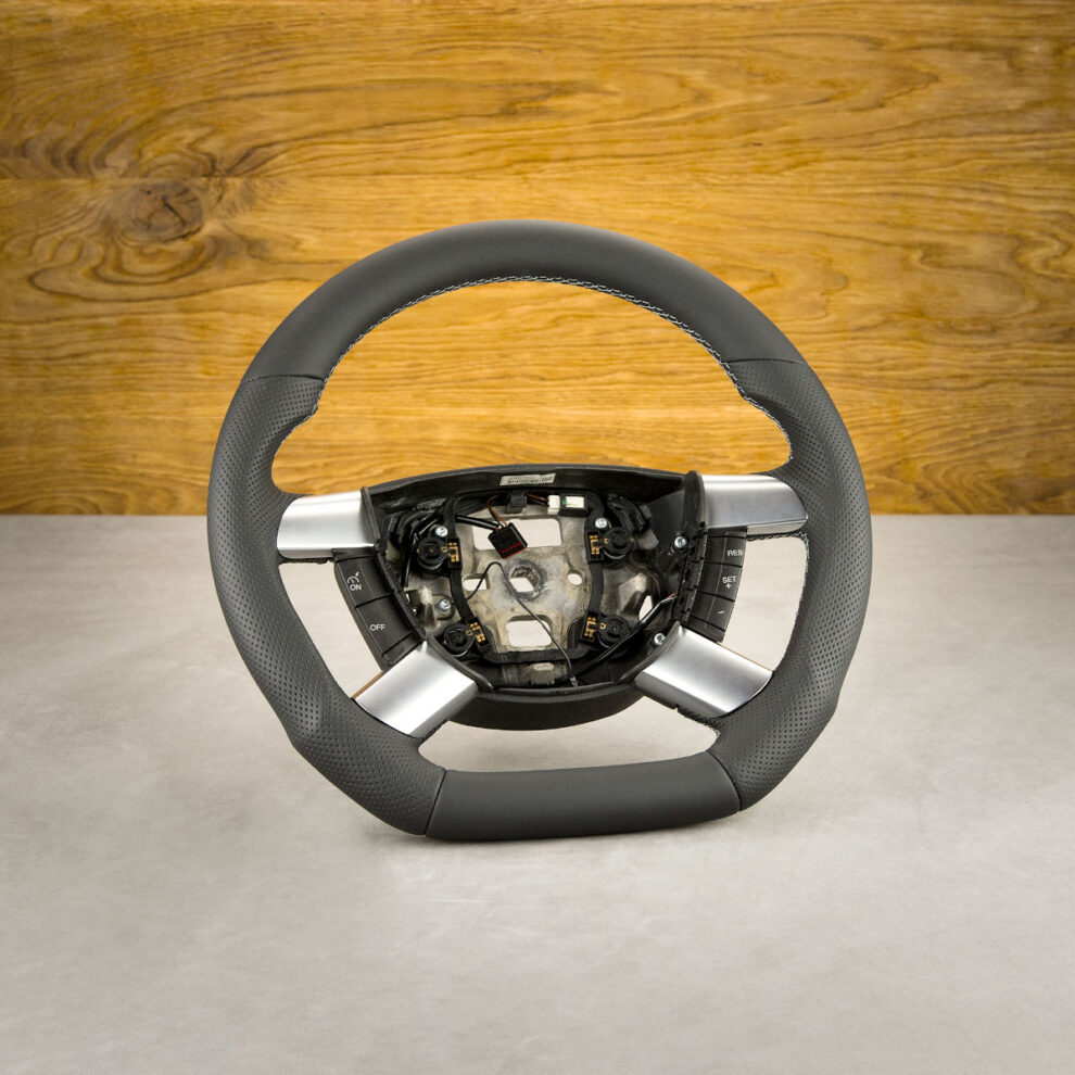 Modyfikacja i obszycie kierownicy Ford Focus Mk2