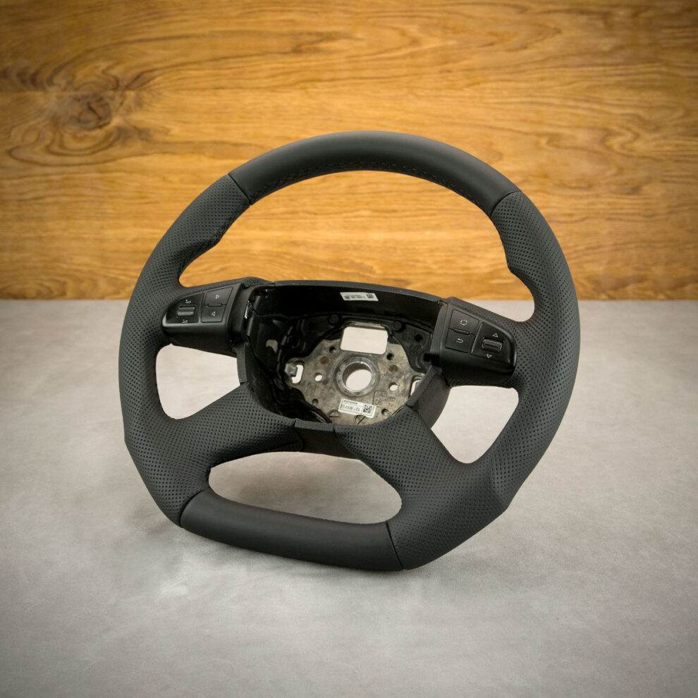 Modyfikacja i obszycie kierownicy Skoda Superb II