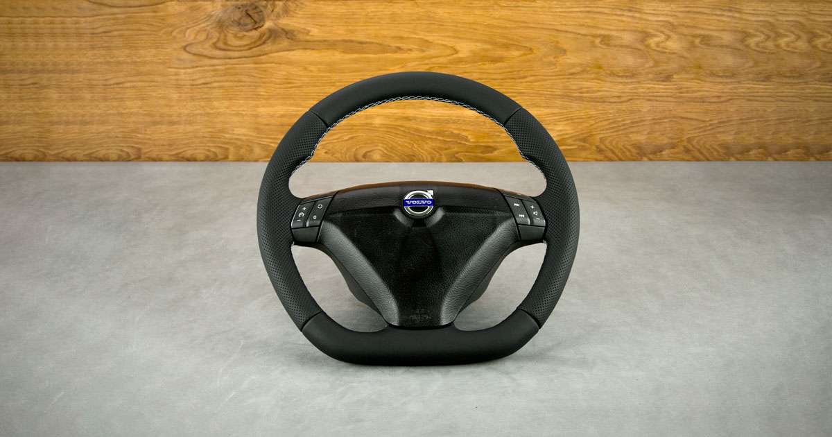 Modyfikacja i obszycie kierownicy Volvo S60