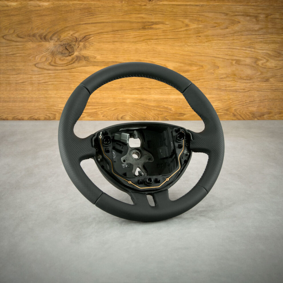 Obszycie kierownicy Renault Clio III