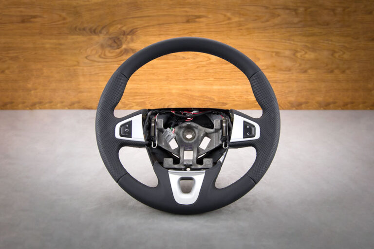 Obszycie kierownicy Renault Fluence