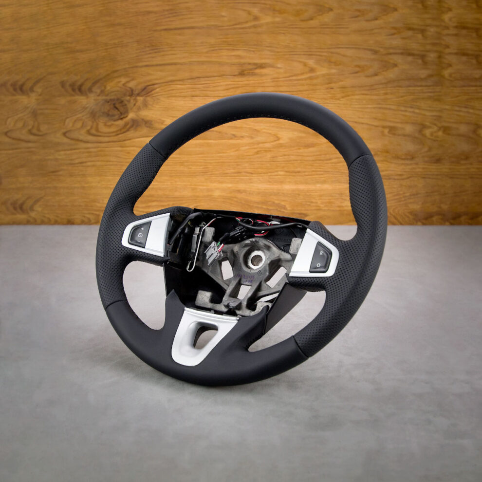 Obszycie kierownicy Renault Fluence