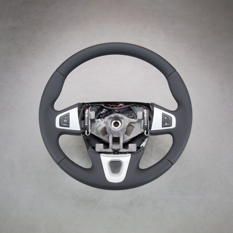 Obszycie kierownicy Renault Fluence